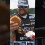 Bassmaster – Robert Gee unexpectedly blessed with the Lord’s chicken on Smith Lake