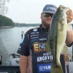 Bassmaster – Robert Gee on the right sized Spotted Bass on Smith Lake